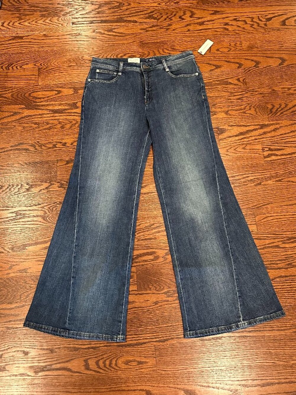 Pilcro Anthropologie Medium Wash Flare Wide Leg Jeans Size 31